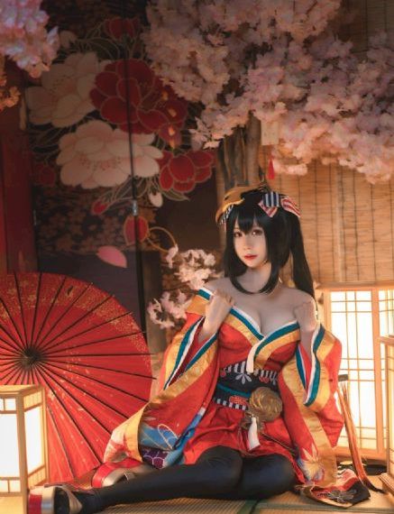 漆黒のシャガ_4K神马在线观看