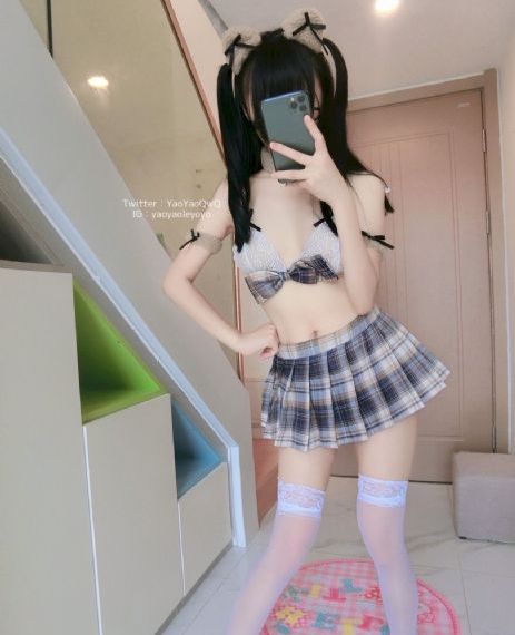 两男一女一起做韩国电影三级_高清动漫在线观看