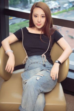 竹内纱里奈胁迫秘书在线_国产剧在线观看高清