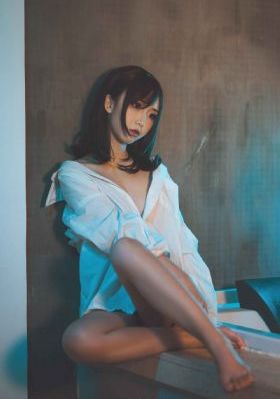 《漂亮的女邻居》韩国_全集电影手机在线观看